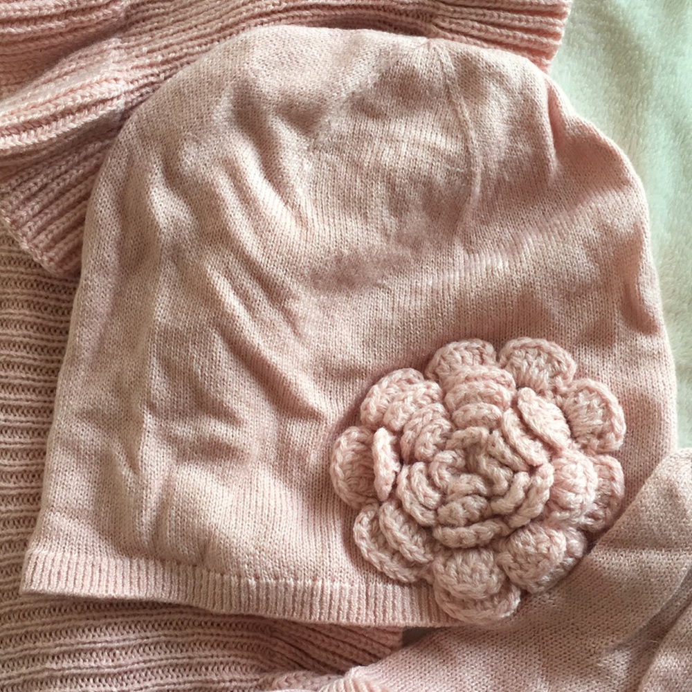 Land's End cherry pink ruffle scarf hat globes - Picture 4 of 8